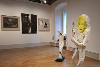 Le Manoir à Martigny met en scène une partie des créations de l'artiste local et contemporain, Valentin Carron, qu'il met en résonance ou en contraste avec des œuvres d'artistes du siècle passé.